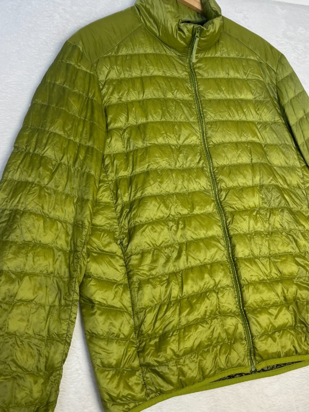 Uniqlo Ultra Light Down Packable Puffer Lime Green Men’s L Travel Outdoor Camp